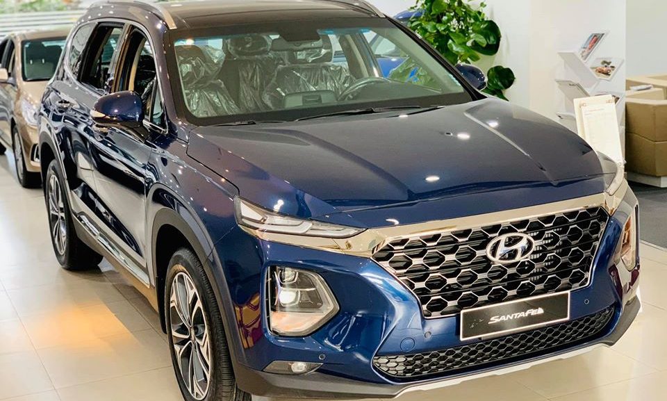 Hyundai SantaFe giảm giá hơn 50 triệu quyết đòi ngôi vương từ Toyota  Fortuner