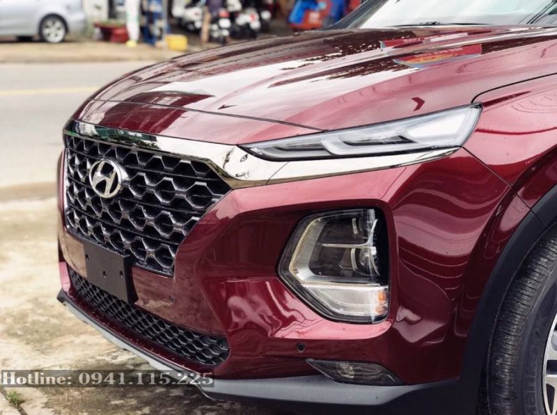 Xe Hyundai Santa Fe 2020 màu đỏ đô